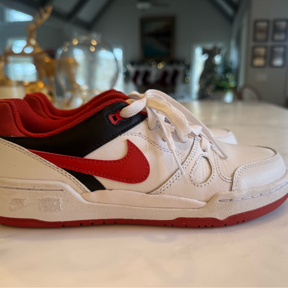 Nike Full Force Low 'Mystic Red'  White/Red/Black boys youth big kid Size 4.5